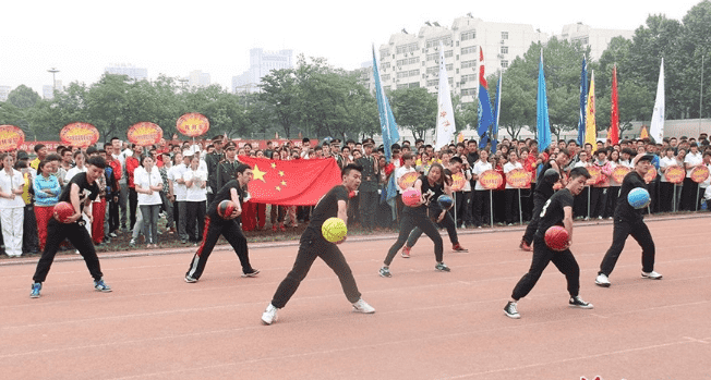 2019简短霸气的运动会加油稿_小学生迎运动会加油句子